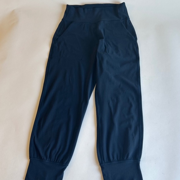Lululemon Navy Loggers Leggings size 4 - Picture 1 of 12